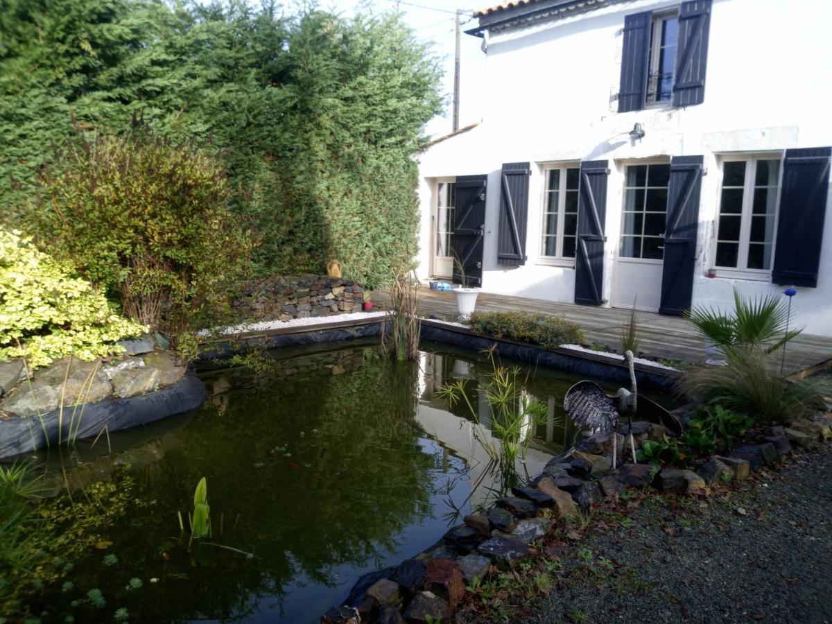 Mas Des Vignes Piscine Chauffee Bed & Breakfast Le Champ-Saint-Pere Eksteriør bilde